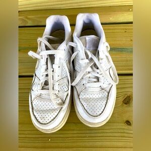 Men's Nike Force White Low Top Shoes Size 8.5 US / 6 UK / 40 EU